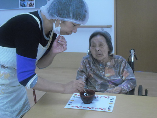 8.さぁさぁ、温かいうちに召し上がってくださいね。.jpg