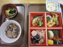 8 お弁当.jpg