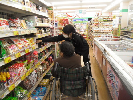 ③「職員さん、あれ取って」.jpg
