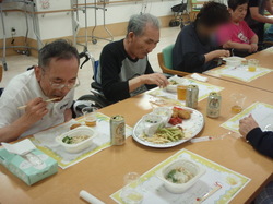 ③ビールはおいしいですか?※左3番目NG.JPG