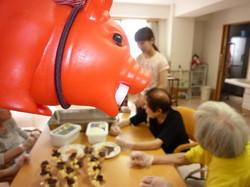 ④七階の守護神(?)も作業を温かく見守ります。.jpg