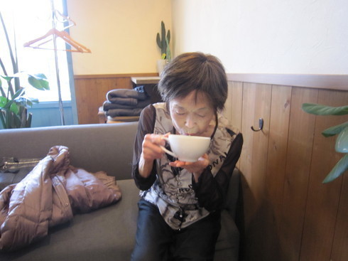 ④抹茶ラテ!飲まずにはいられないッ!.jpg