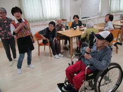④青春時代を熱唱中♪.jpg