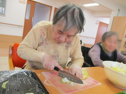 2 具材 切ります.JPG
