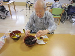 5 アンコいっぱいいれるよ.jpg