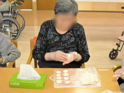 No.3 団子づくり.jpg