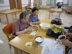 No2. 次々と果物投入.JPG
